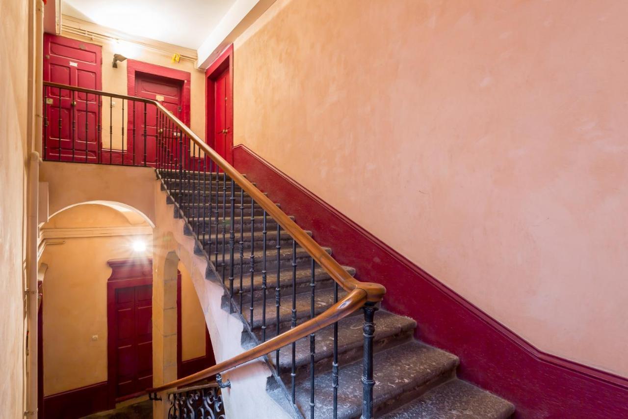 Host Inn Lyon - Hypercentre Vieux リヨン エクステリア 写真